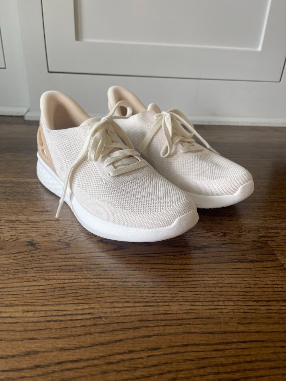 Brand New Kizik Athens Slip-on Knit Sneakers (Women's Size 9) - White Cream/Tan